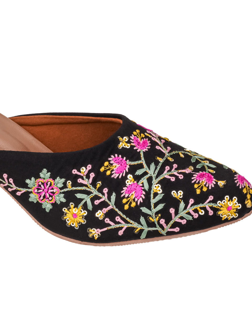 Ladies footwear hill
