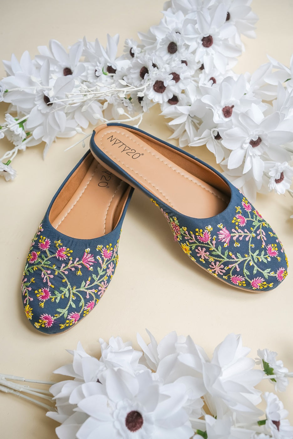 Blue design jutti