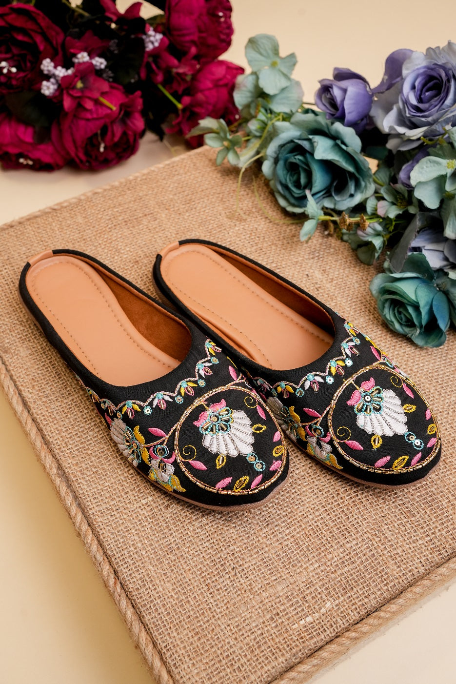 Black design jutti