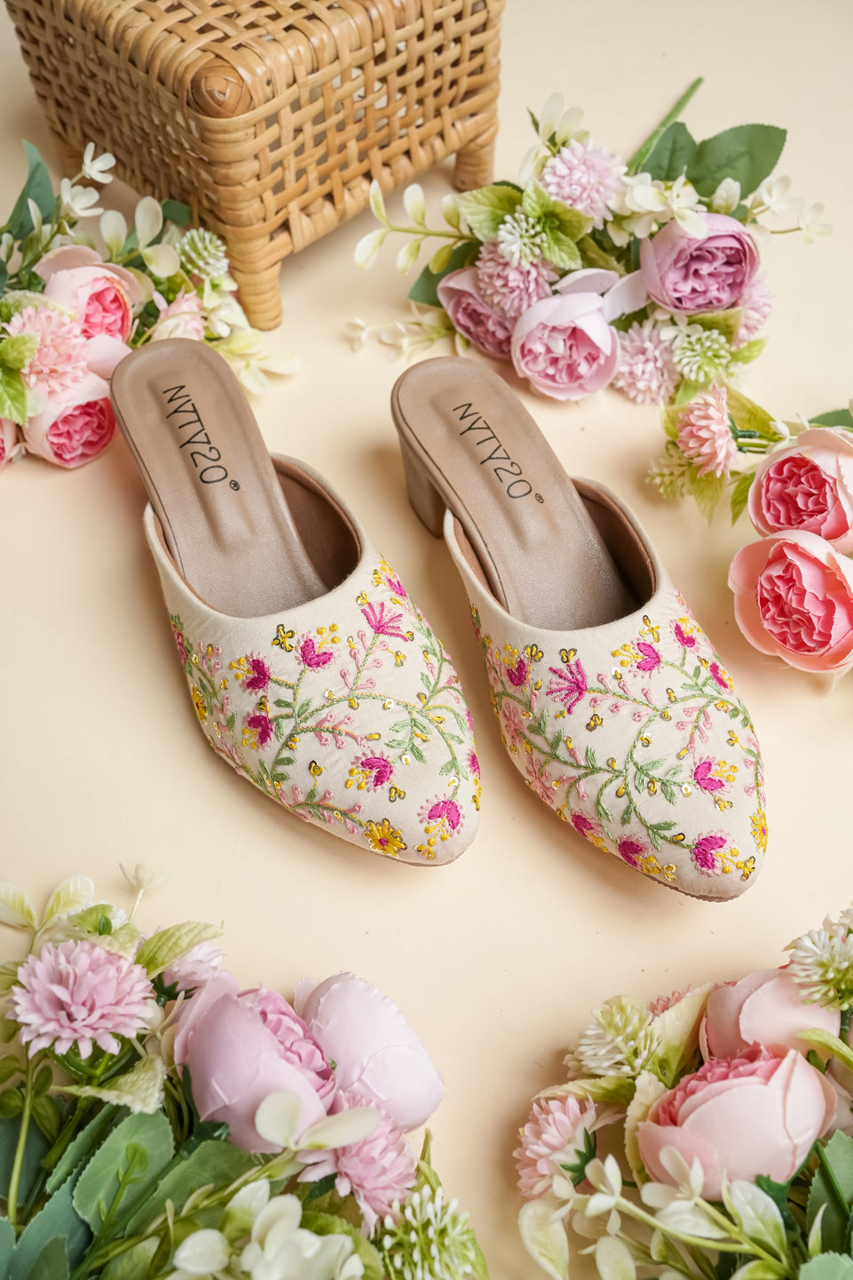 Footwear heels