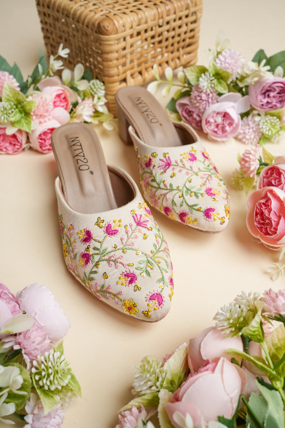 Footwear heels