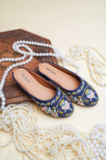 Blue jutti