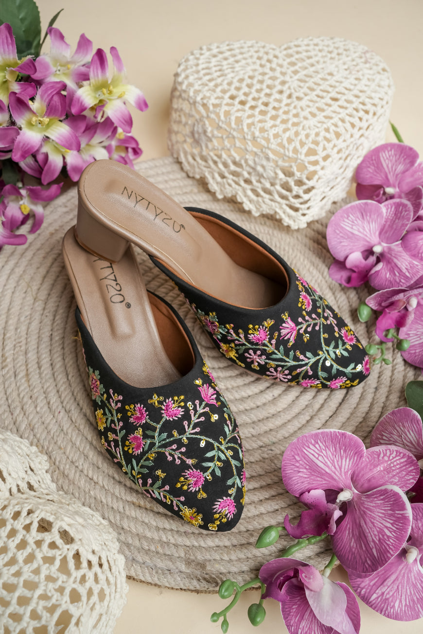 Ladies footwear hill
