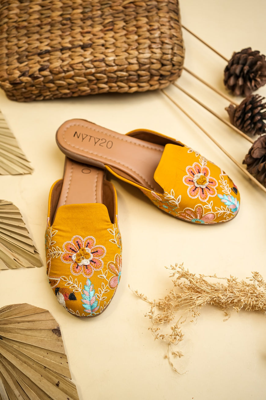 Yellow jutti